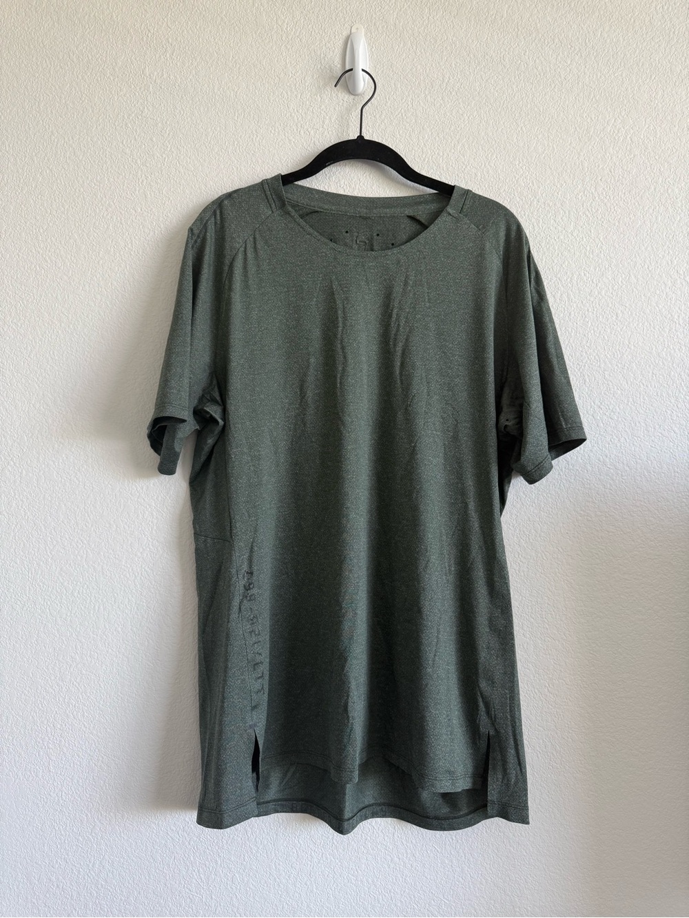 Lululemon T-Shirt